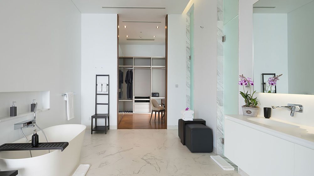 Malaiwana Penthouse - Bathroom style